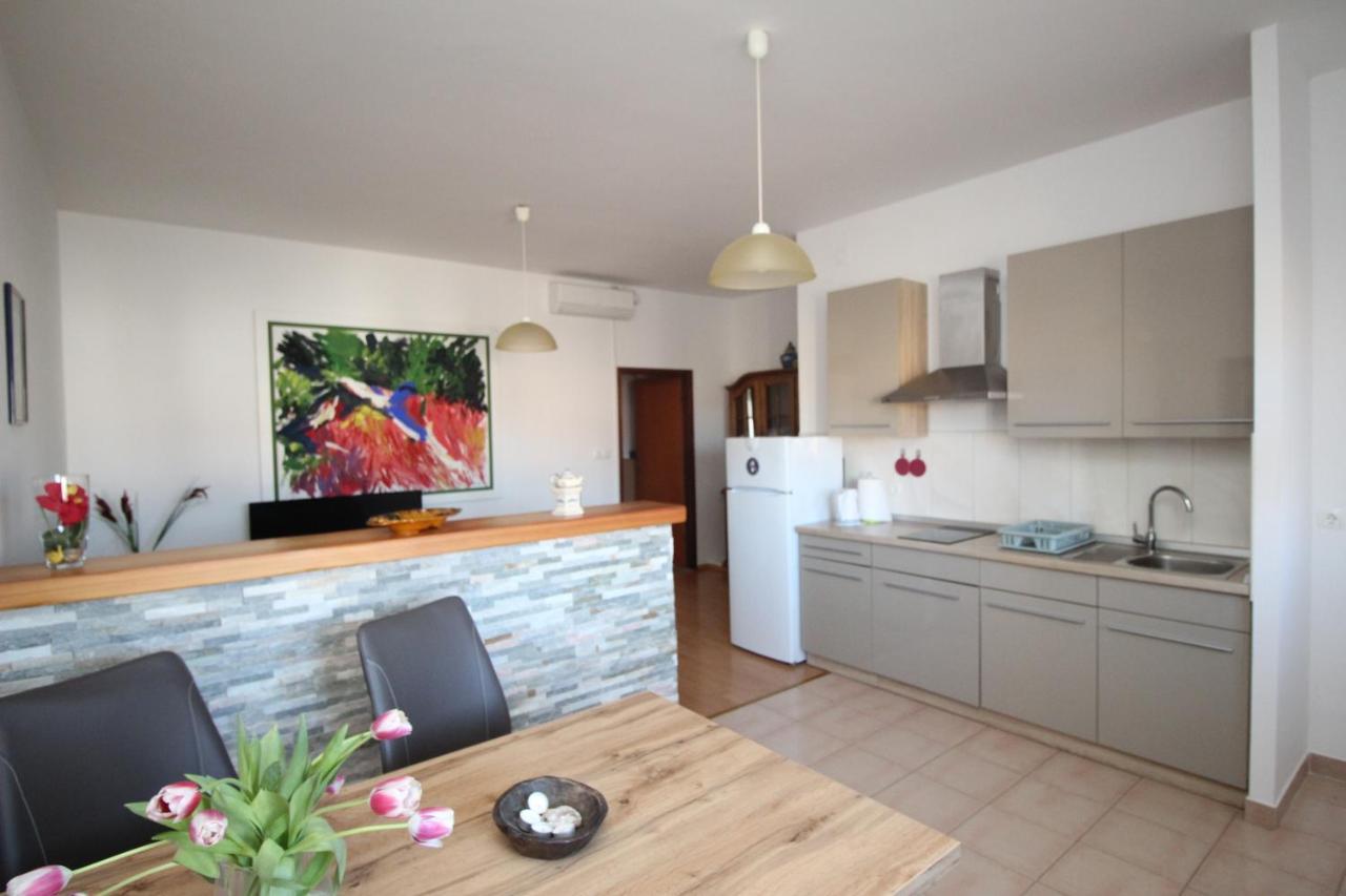 Apartments Vesna プナト エクステリア 写真