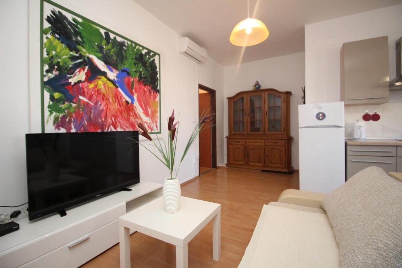 Apartments Vesna プナト エクステリア 写真